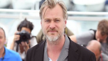 Aturan yang Aneh, Sutradara Christopher Nolan Larang Ada Kursi di Lokasi Syuting