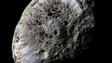 Mengenal Hyperion, Bulan Yang Mirip Batu Karang