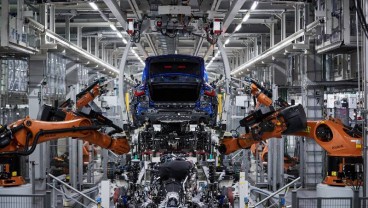 Pabrik BMW Dingolfing Produksi 5 Model Seri Sekaligus