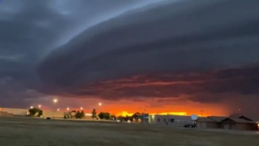 Aneh, Awan Seperti UFO Menggantung di Kota New Mexico