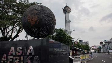 PEMULIHAN EKONOMI DAERAH : Jabar Hindari Tumbuh Negatif