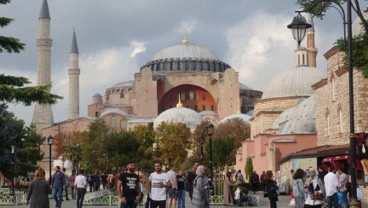 Diubah Jadi Masjid, Hagia Sophia Viral di Twitter