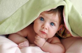 Bayi Jatuh dari Tempat Tidur, Ini yang Harus Dilakukan