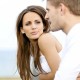 6 Cara Menghadapi Pasangan Over Protektif