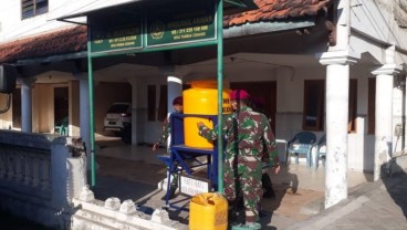 Militer Terjun ke Warga di Sidoarjo, Mengingatkan Pentingnya Protokol Kesehatan