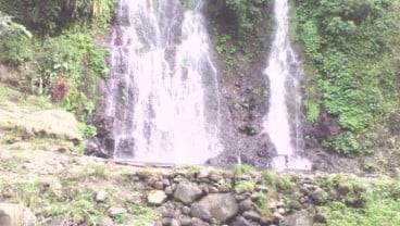 Intip Keunikan Air Terjun Kembar di Banyuwangi