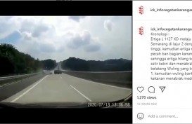Video Viral: Mobil Pecah Ban di Tol Solo-Semarang, Untung tak Terguling