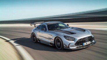 Mercedes-AMG GT Black, Sang Raja Bertambah Digdaya