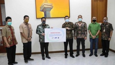 Sumbangan Sanitasi Kesehatan dan 2.000 Es Krim Joyday untuk RSUD dan Tenaga Medis