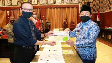 Mahasiswa Rantau di Malang Menerima Bantuan Sosial
