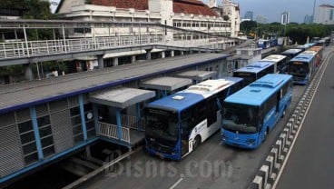 Penumpang TransJakarta Meninggal di Halte Slipi, Ini Kronologinya