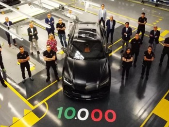 Lamborghini Urus ke-10.000 Unit Terlahir di Masa Pandemi