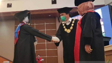 Unik, Tiga Robot Ikut 'Diwisuda' di Undip Semarang