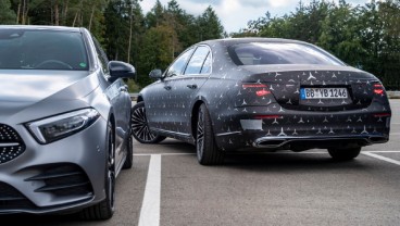 Mercedes-Benz S-Class : Nyaman dan Aman Berkat Teknologi Cerdas
