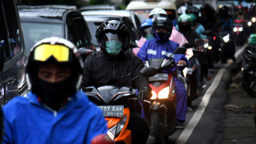 Pengaturan Jam Kerja Selama PSBB Transisi Dinilai Tak Efektif