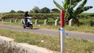 Patok Jalan Tol Solo-Jogja Mulai Dipasang