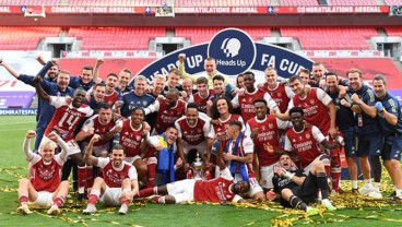 Arsenal Juara FA Cup, Aubameyang Perlu Pegang Lebih Banyak Trofi