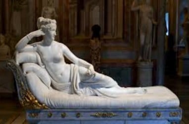 Patung Berusia 200 Tahun di Italia Rusak oleh Turis