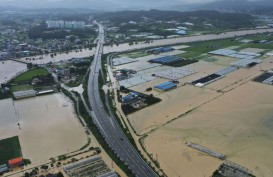 Hujan Puluhan Hari Bikin Banjir Dua Korea, Protokol Covid-19 Prioritas