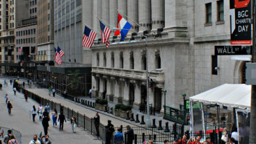Investor Sambut Perkembangan Paket Stimulus, Wall Street Menguat