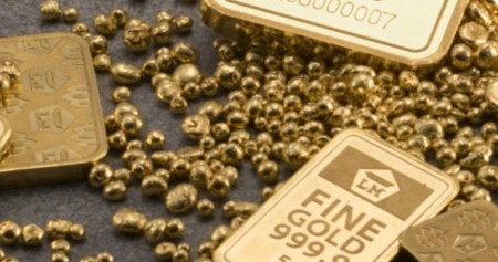 Emas batangan cetakan PT Aneka Tambang Tbk. Harga emas 24 karat Antam dalam sepekan terakhir mengalami lonjakan hingga menyentuh hampir Rp1 juta per gram./logammulia.com