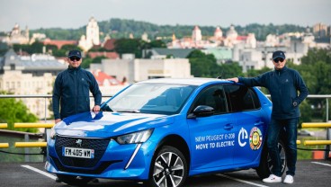 Peugeot e-208 Menang Balap Mobil Listrik Jarak 300 Km