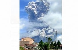 Gunung Sinabung Erupsi Pagi Ini, Kolom Abu Sampai 5.000 Meter