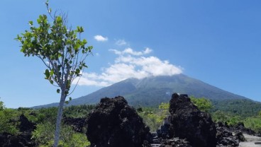 Keindahan Ternate dari Pantai Hingga Gunung