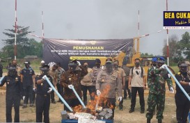 Bea Cukai Sumatera Bagian Barat Musnahkan Rokok dan Miras Ilegal Senilai Rp11 Miliar