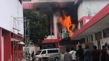 INSIDEN PADAM JARINGAN SELULER : Blackout & Mitigasi Bencana Telko