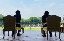 Jokowi Saksikan Geladi Kotor Upacara HUT ke-75 RI di Istana
