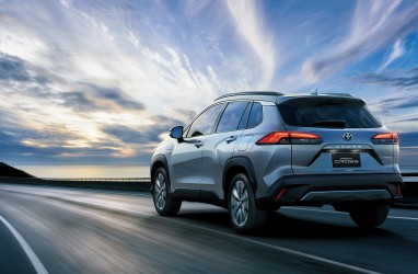 Sepekan Diluncurkan, Pesanan Corolla Cross Didominasi Varian Hibrida