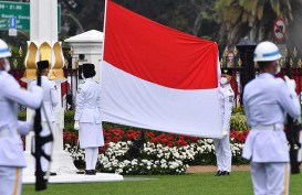 HUT ke-75 RI: Giliran Tim Merauke Bertugas Turunkan Bendera Merah Putih
