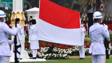 HUT ke-75 RI: Giliran Tim Merauke Bertugas Turunkan Bendera Merah Putih