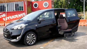 Tak Hanya Innova, Toyota Rilis Sienta Welcab Dibanderol Rp362,7 Juta