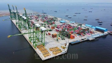 RANTAI PASOK TERINTEGRASI : 7 Pelabuhan Punya Platform Logistik