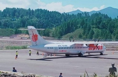 Pesawat ATR/72-600 Wings Air Mendarat Mulus di Bandara Toraja