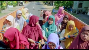 Mengenal Ozi, Si Pemeran Bu Tejo, Tukang Gosip di Film Tilik
