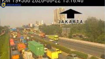 Tol Tangerang Kilometer 21-19 Arah Jakarta Padat, Ada Kecelakaan