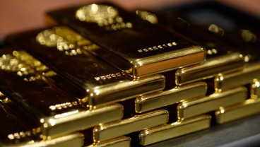 Wall Street Cetak Rekor, Harga Emas Terjun Bebas