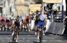 Julian Alaphilippe Menangi Etape Kedua Tour de France