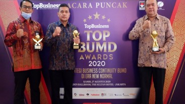 Gubernur dan Bank Sumut Raih Penghargaan BUMD 2020