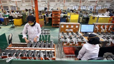 Meski PMI Naik, Ekspansi Industri Masih Tergantung Covid-19