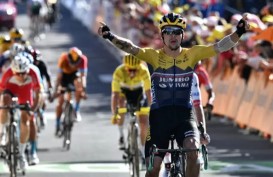 Primoz Roglic Menangi Etape IV Tour de France di Puncak Alpen