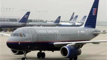 Maskapai AS United Air Berencana Berhentikan Lebih dari 16.000 Karyawan