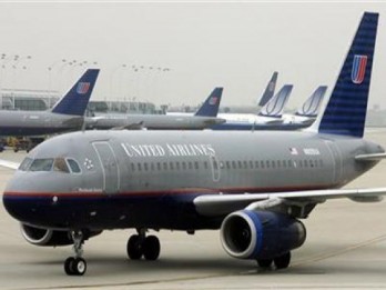 Maskapai AS United Air Berencana Berhentikan Lebih dari 16.000 Karyawan