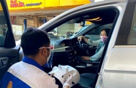 Hari Pelanggan, Shell Disinfeksi Mobil dan Tebar 10.000 Masker