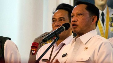Tito Bakal 'Jewer' Pejabat yang Kerahkan Massa Saat Pendaftaran Pilkada