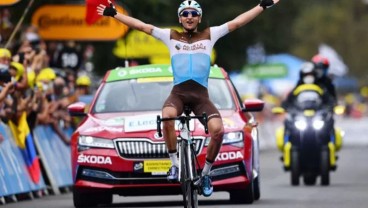 Nans Peters Menangi Etape Kedelapan Tour de France