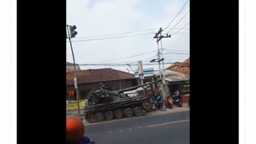 Viral Tank Tabrak Gerobak, Pengunggah Video Bakal Dilaporkan?